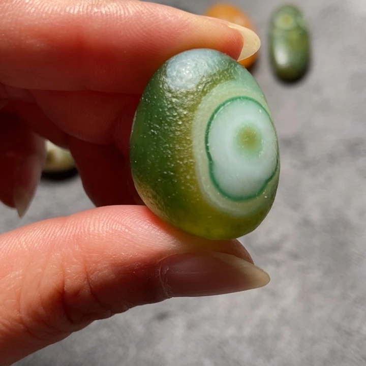 玛瑙/玉髓未镶嵌珠宝奇石