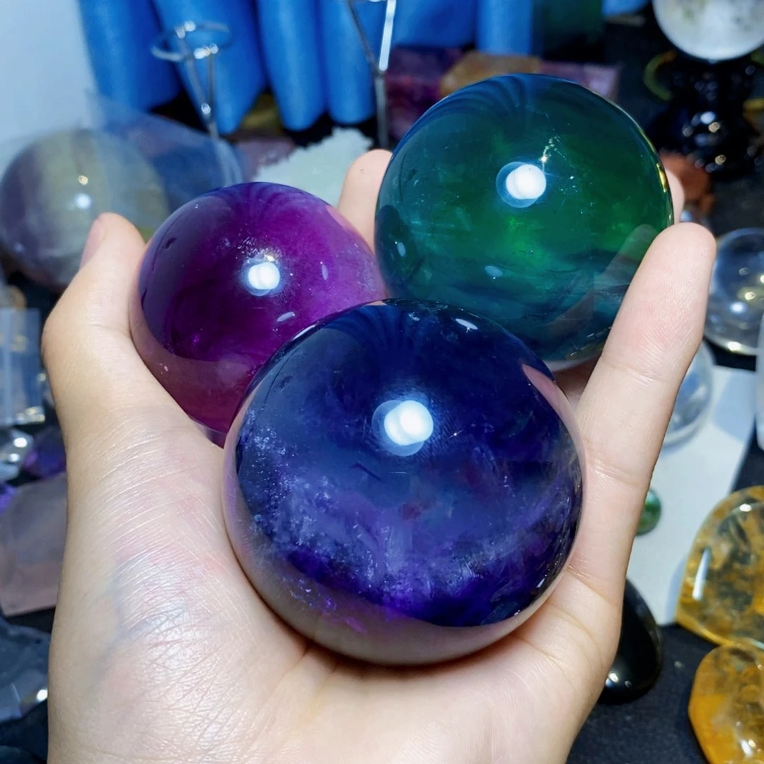 爆***君天然萤石球未镶嵌萤石