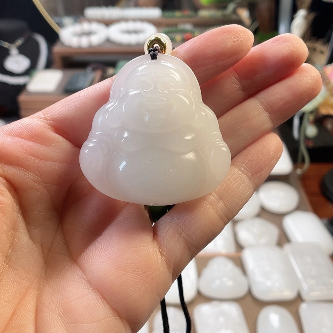 福***部石英质玉（金丝玉）未镶嵌颈饰新疆金丝玉