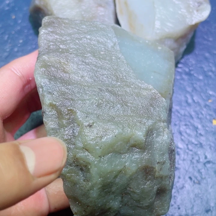 和田玉未镶嵌珠宝半成品