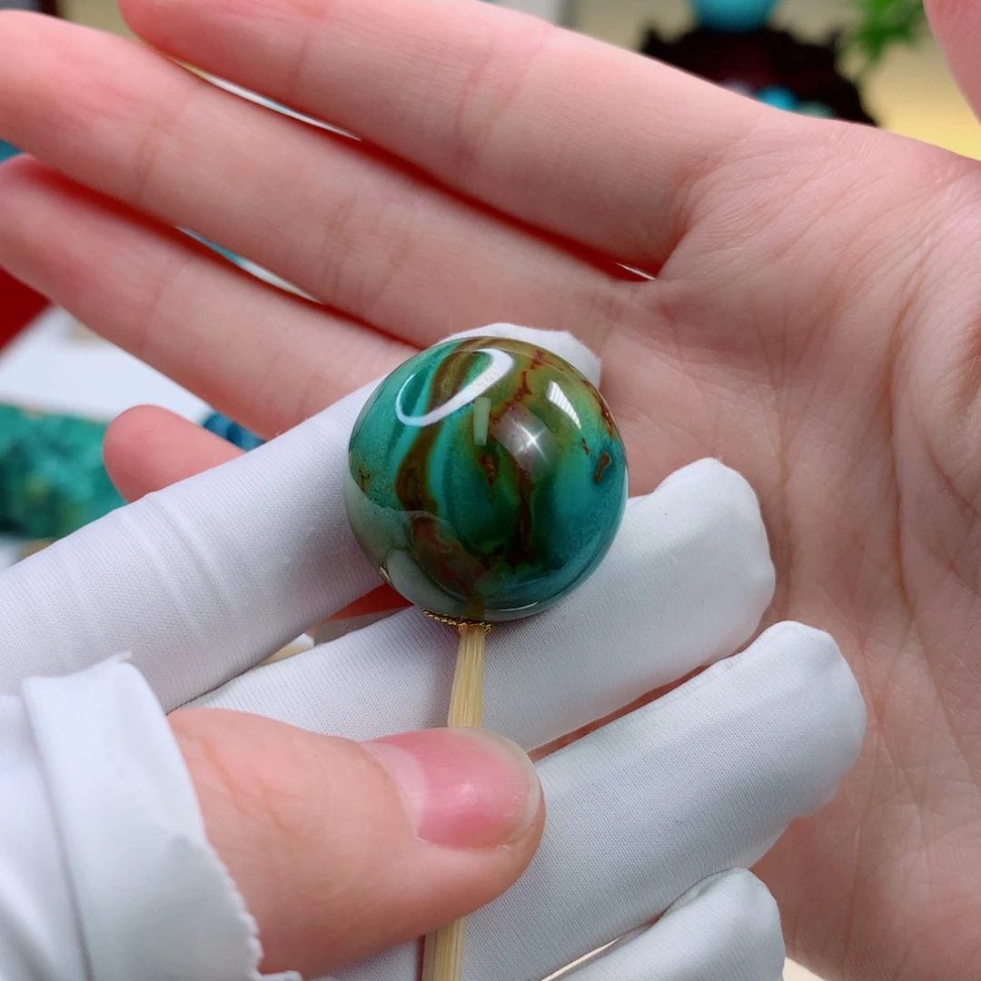 未镶嵌绿松石颈饰