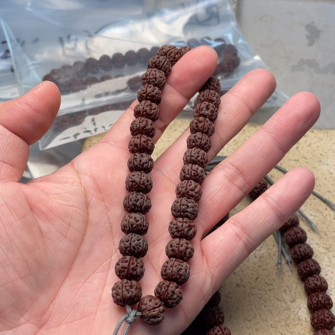 金刚菩提吊坠@***℡定制老树王飞碟