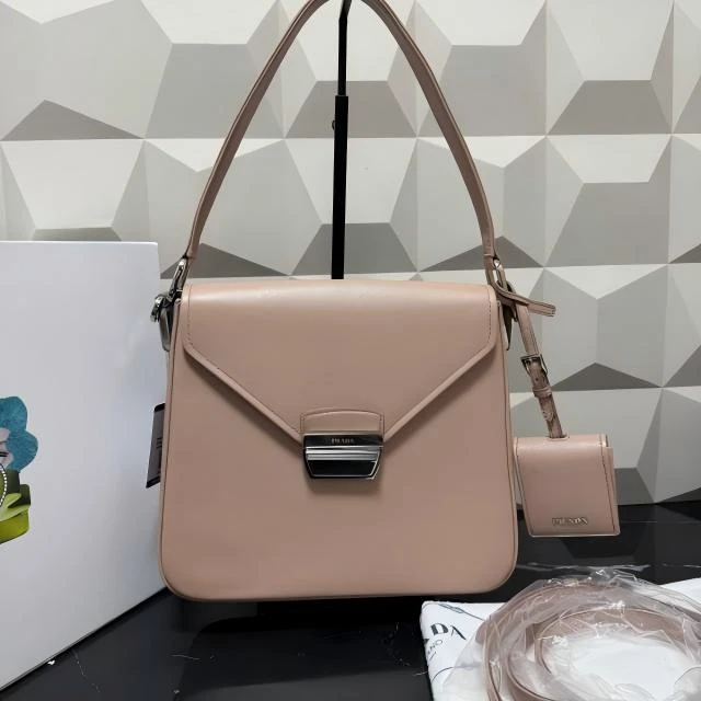 99新 Prada/普拉达 /夏vv0927/单肩包/84378