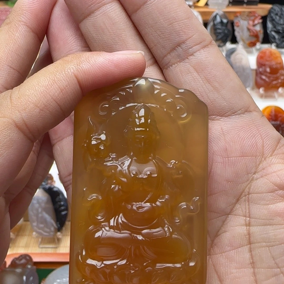 良***鬼未镶嵌颈饰玛瑙/玉髓