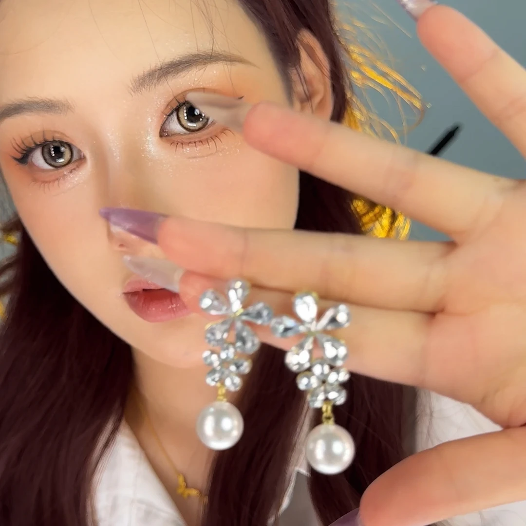 合金耳饰 简约绝美法式花朵珠珠耳环女小众设计感气质百搭时尚