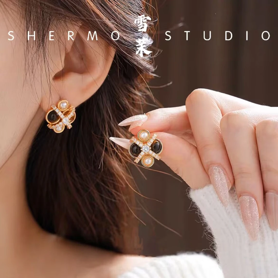 铜合金耳饰  M2014 法★【摩登时代】ViVIAN 维维安 四瓣花朵虎眼