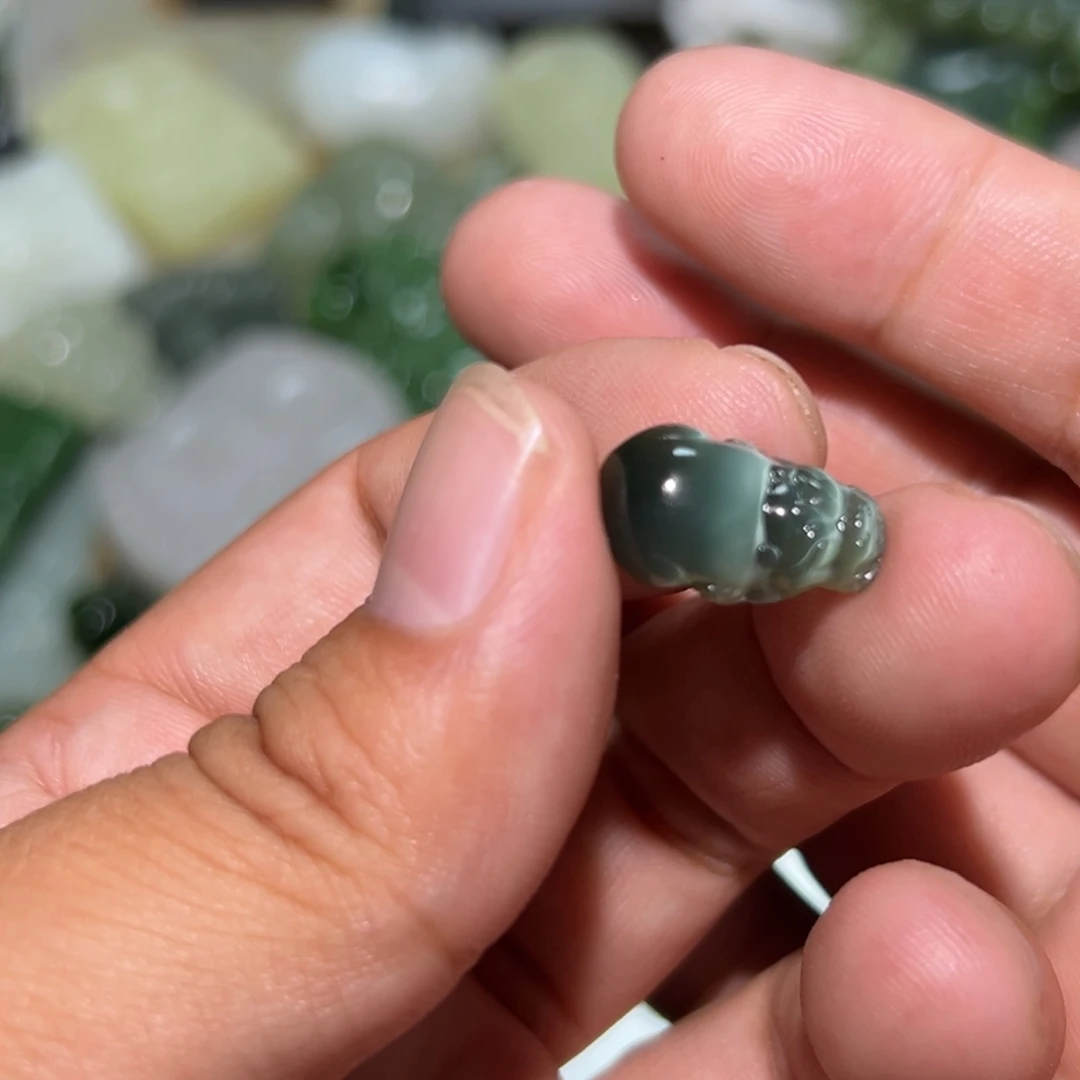 风***渡未镶嵌和田玉挂件