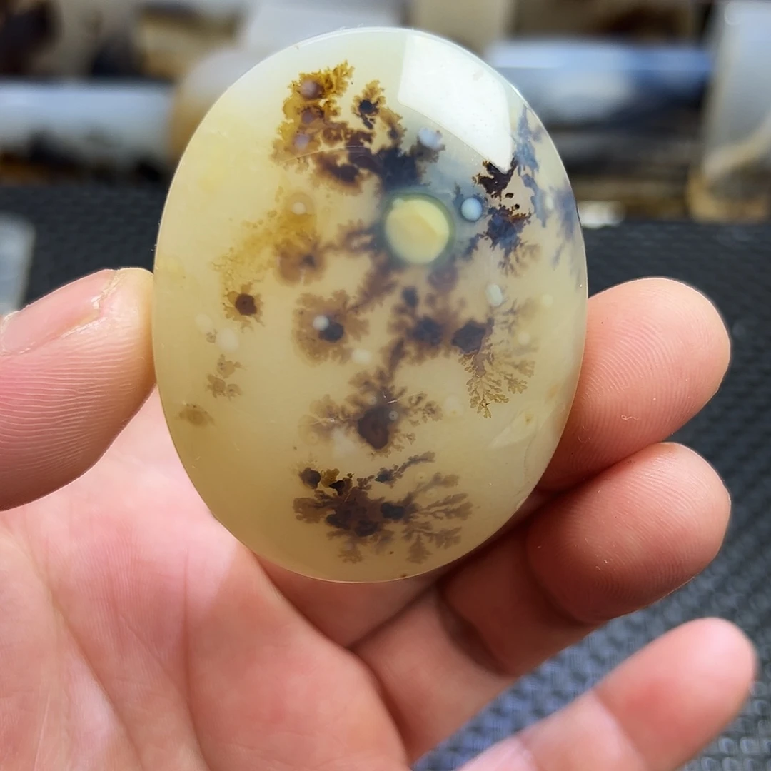 玛瑙/玉髓未镶嵌珠宝半成品