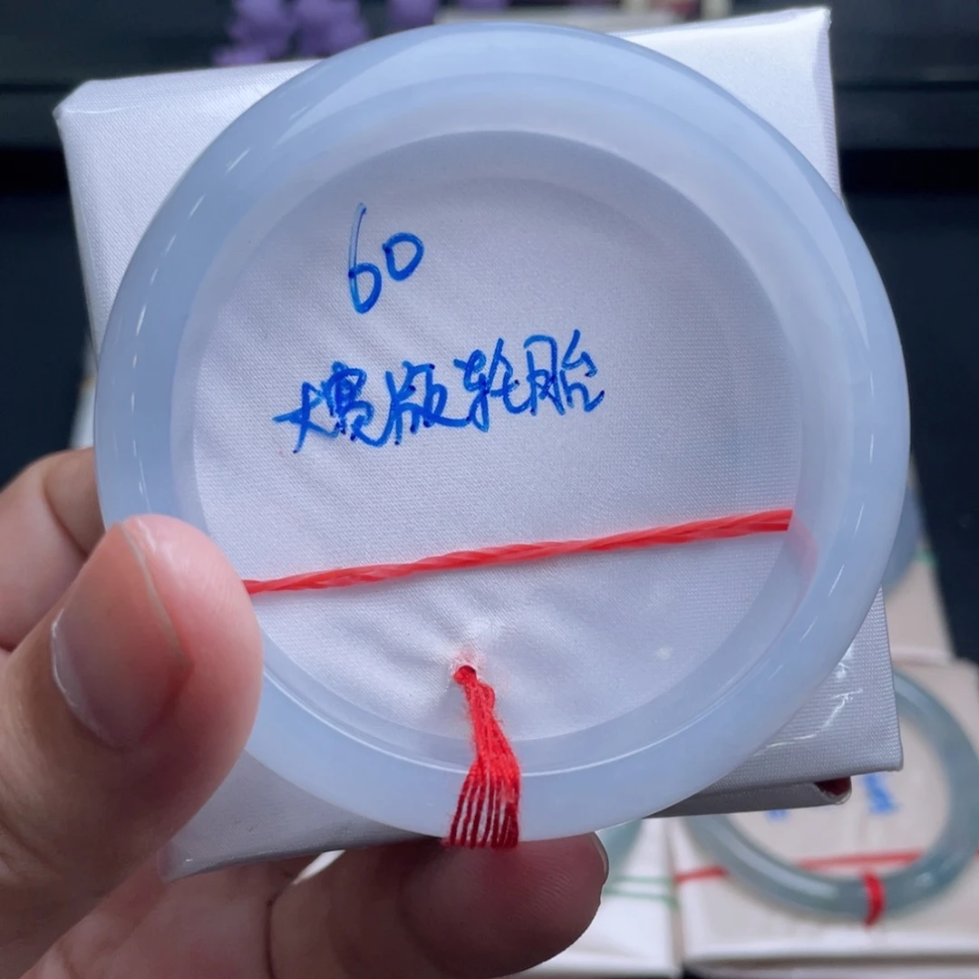 翡翠未镶嵌手镯翡翠手镯