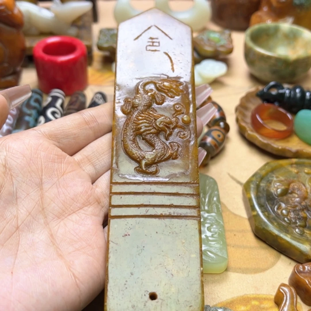 【闪购商品】蛇纹石玉颈饰未镶嵌