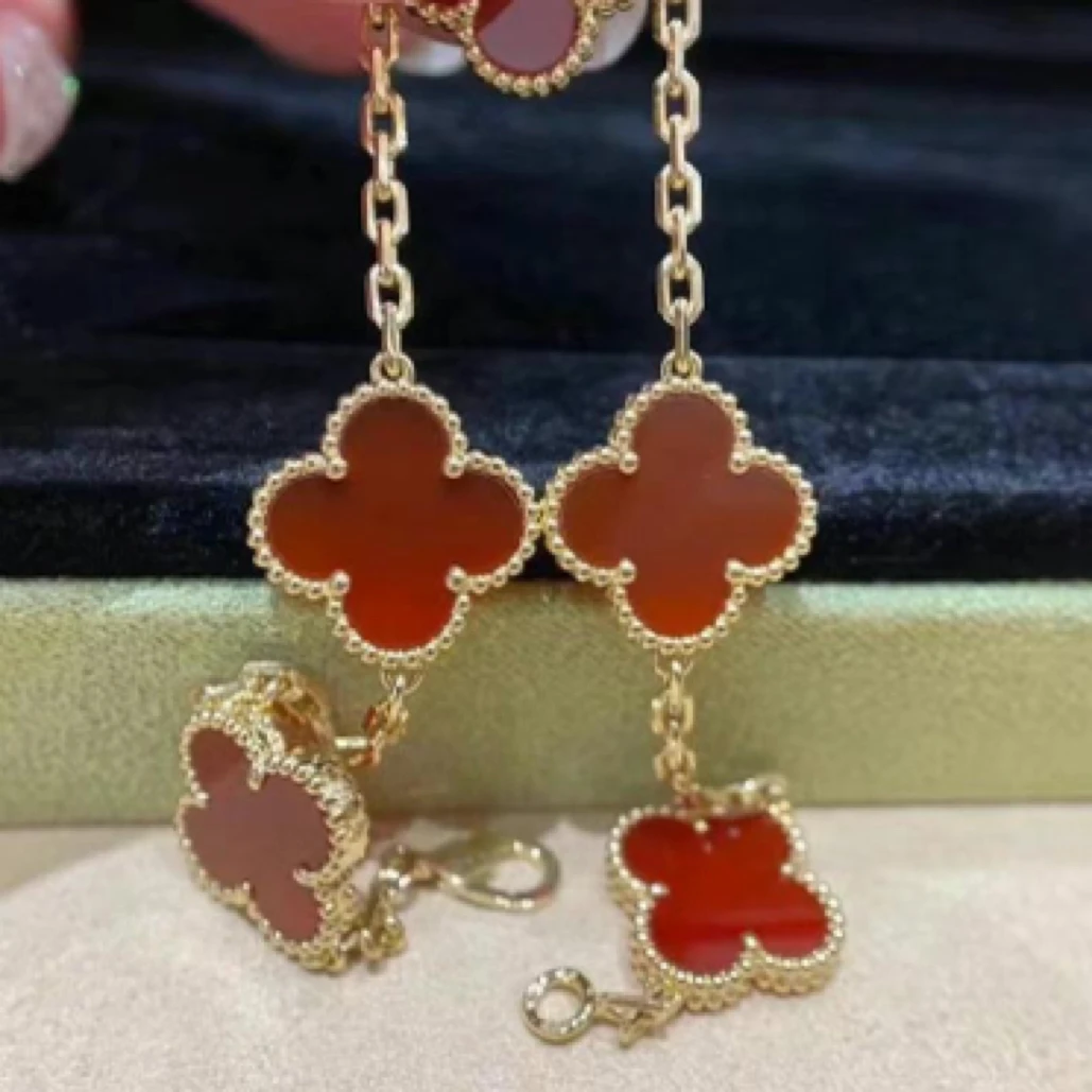 18K金玛瑙五花浅金黄手链18k金5花手链