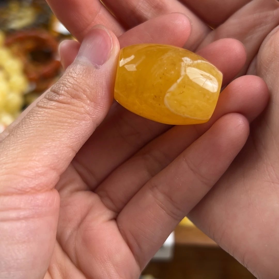 未镶嵌琥珀珠宝奇石