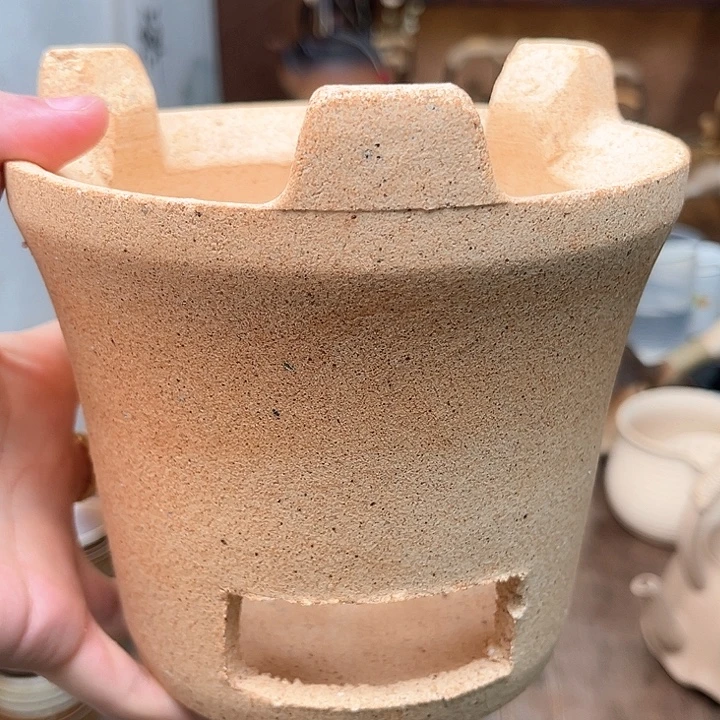 微瑕黄炭炉一个。。。。。。