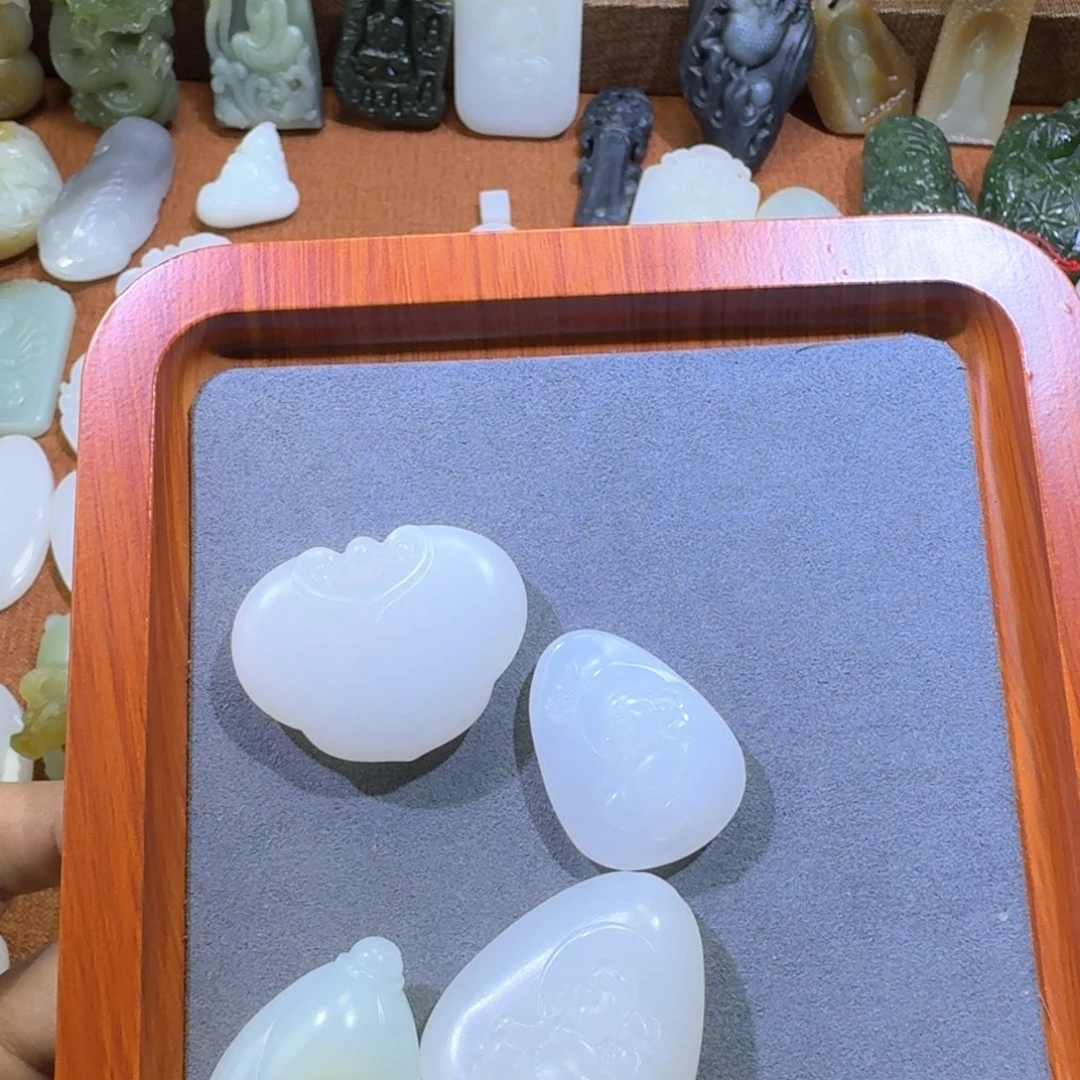 和田玉颈饰未镶嵌良*