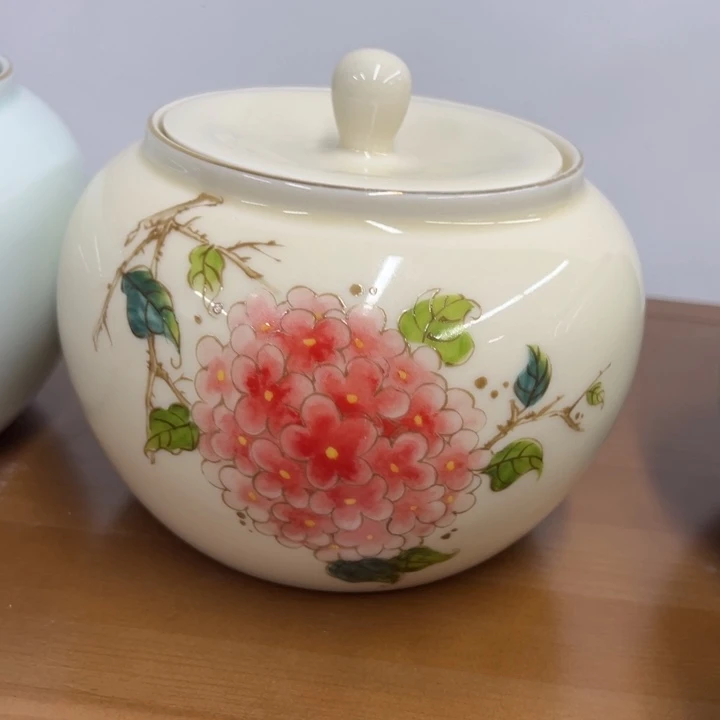 高端陶瓷茶叶密封罐