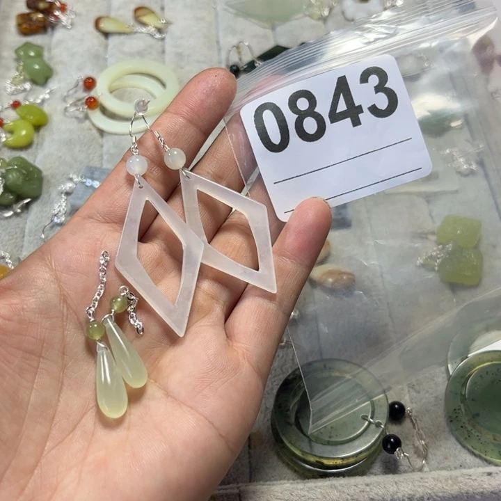 ****°合金蛇纹石玉耳饰