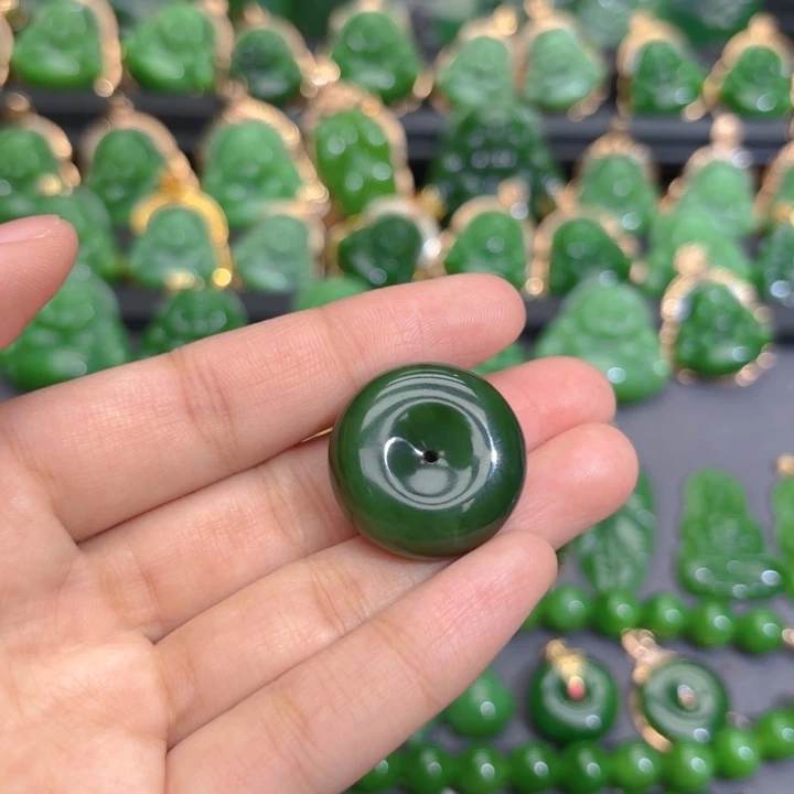 颈饰未镶嵌和田玉（碧玉）编绳