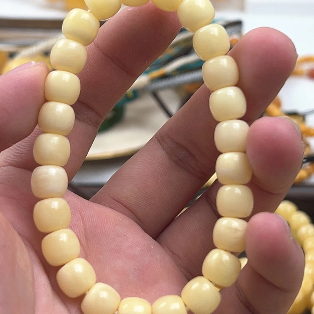 【闪购商品】手串琥珀未镶嵌