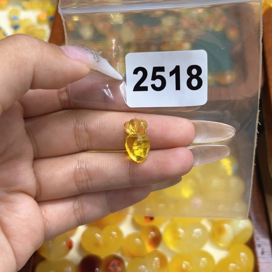 琥珀未镶嵌珠宝奇石