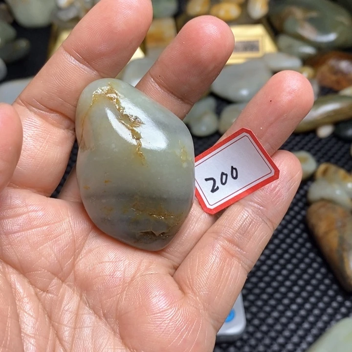 未镶嵌和田玉把件200