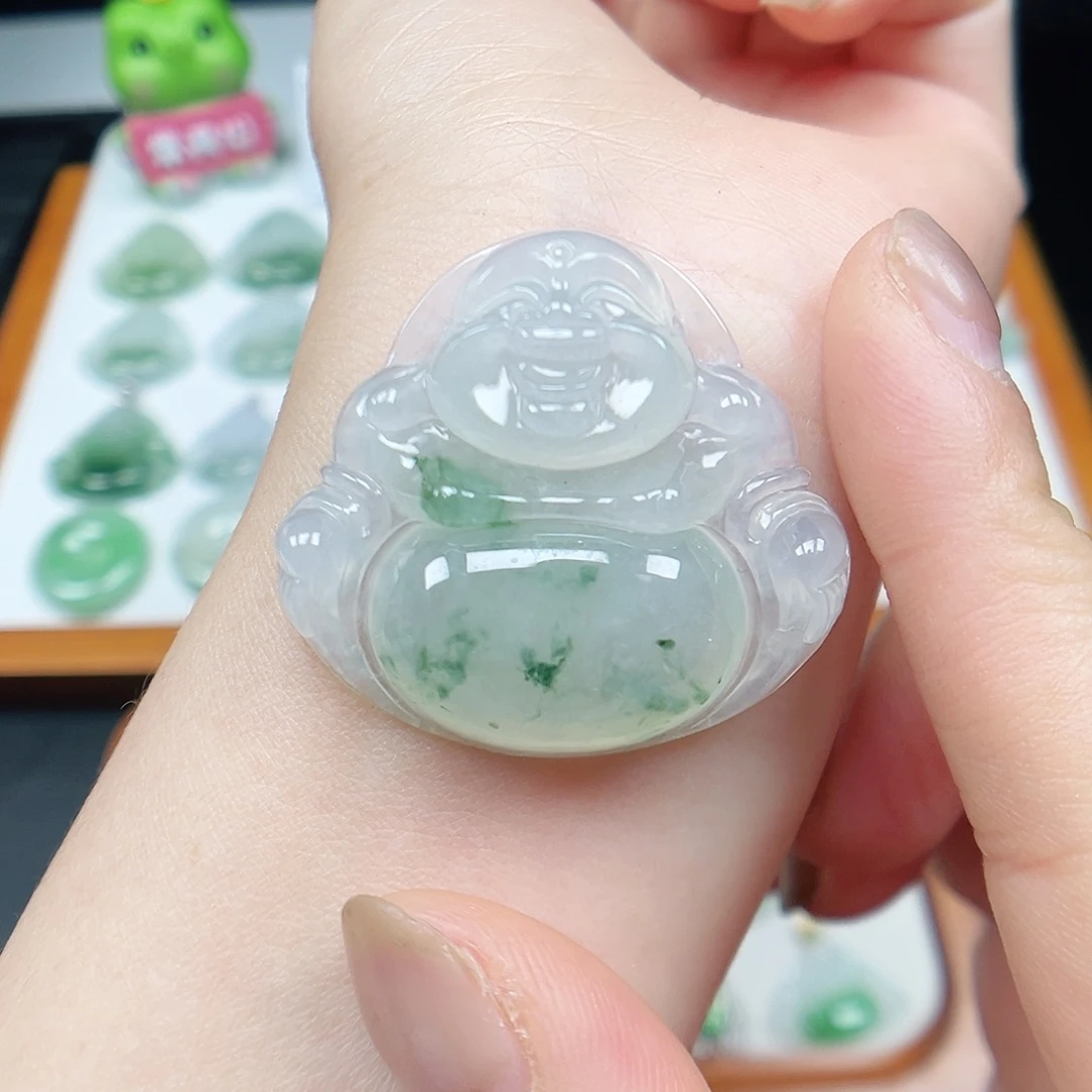 翡翠未镶嵌颈饰佛公