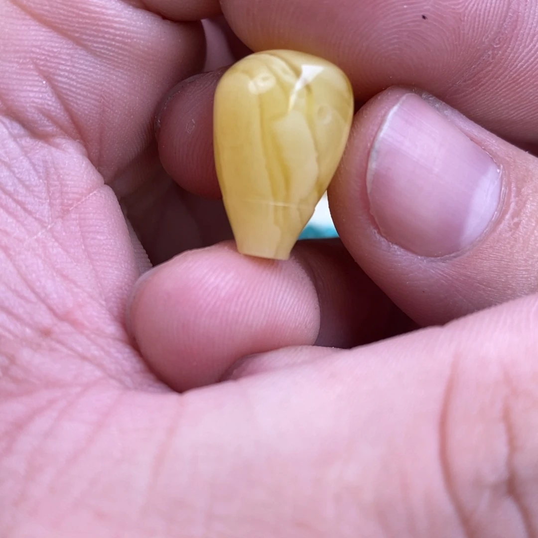 蜜蜡裸石未镶嵌折***郎