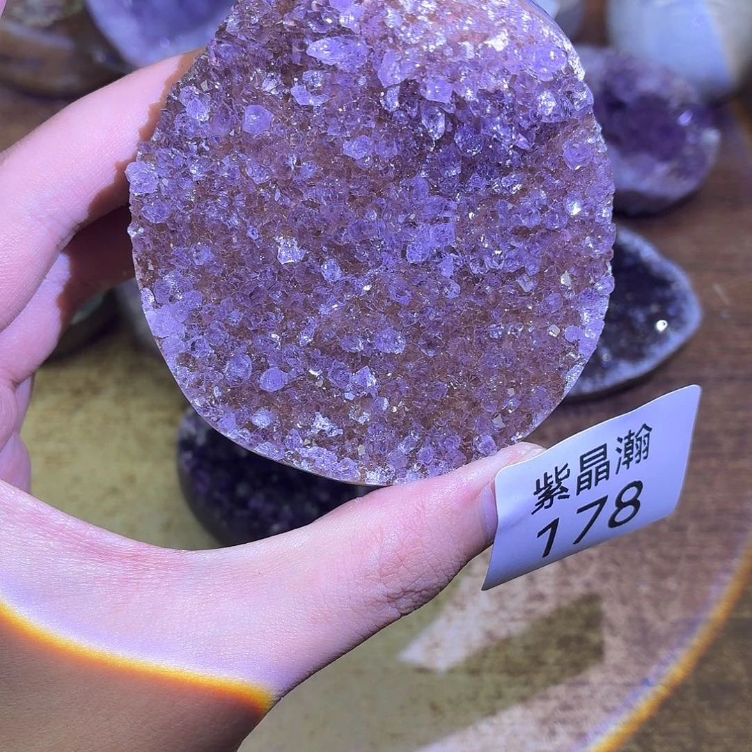 未镶嵌水晶大型摆件（非配饰）