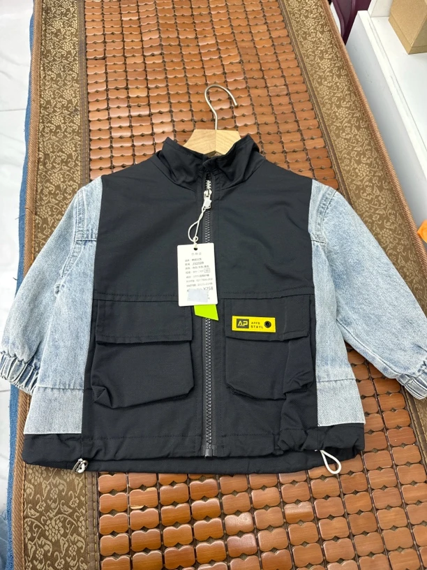 春款小童牛仔外套90码数