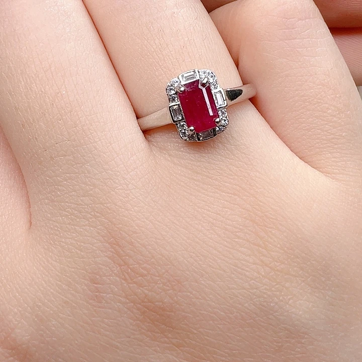 银S925镶嵌红宝石戒指