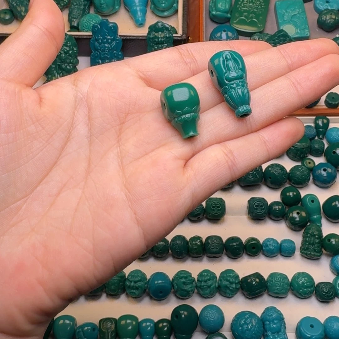 琉璃颈饰D****H科技松配饰