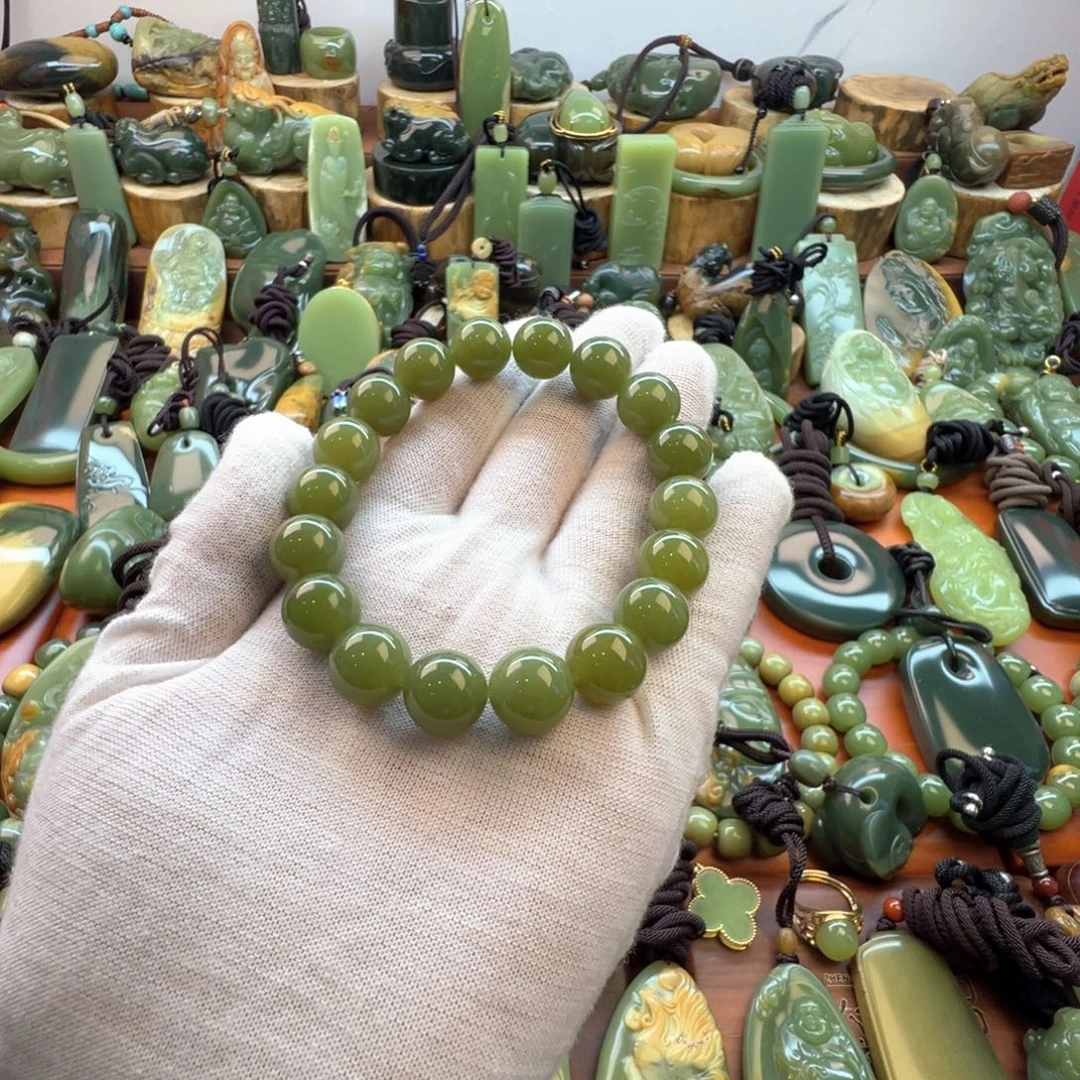 未镶嵌手链岫岩老玉（透闪石质玉）