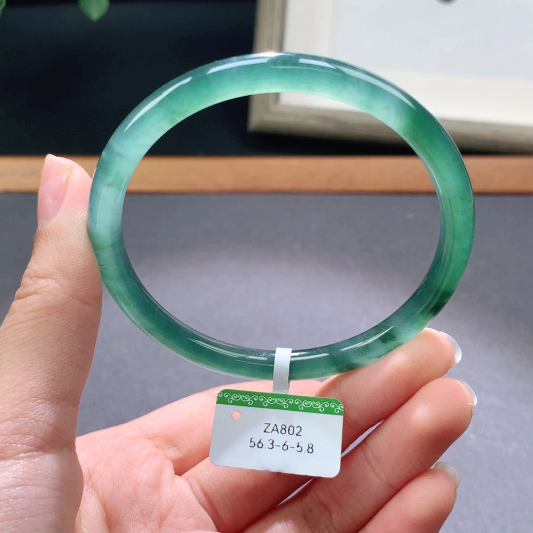 翡翠手镯未镶嵌天然翡翠手镯