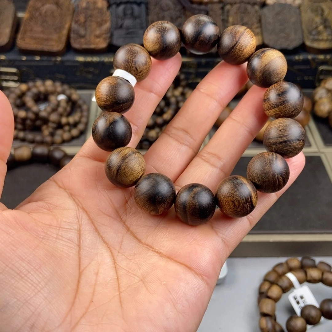 手串沉香ｘ****⁰越南芽庄白虎斑留疤