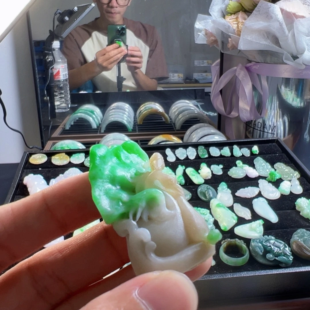 翡翠未镶嵌颈饰翡翠挂件