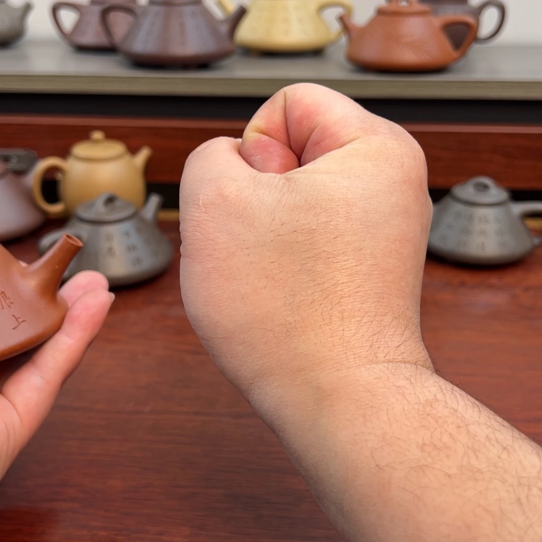 衣***停茶壶紫砂封釉：130cc 纯红，