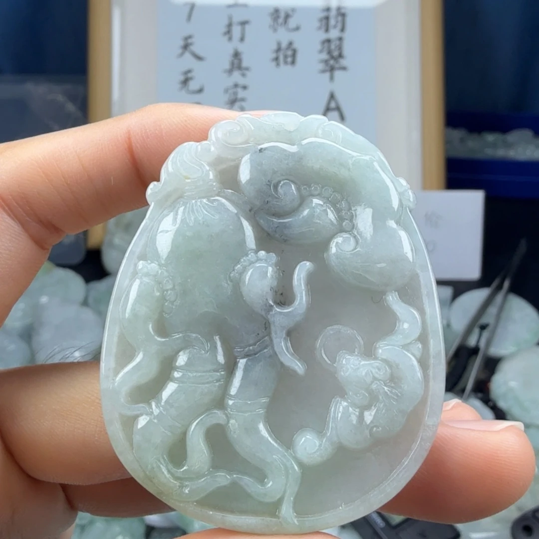 翡翠未镶嵌颈饰翡翠