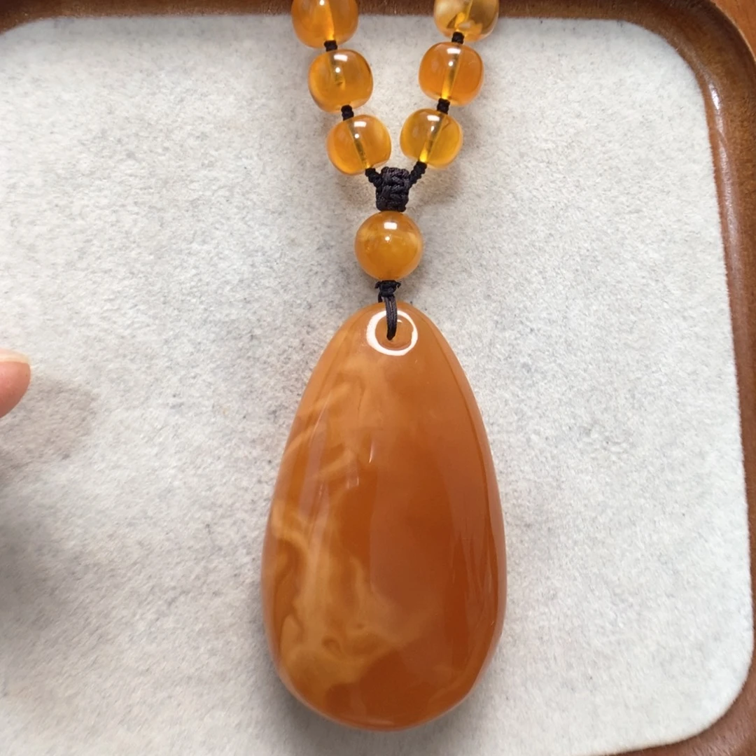 蜜蜡未镶嵌颈饰蜜蜡