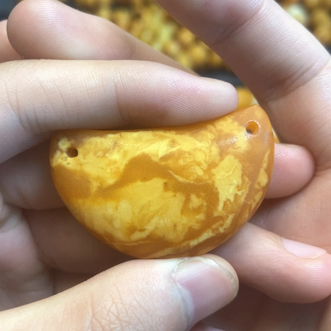 琥珀未镶嵌珠宝奇石