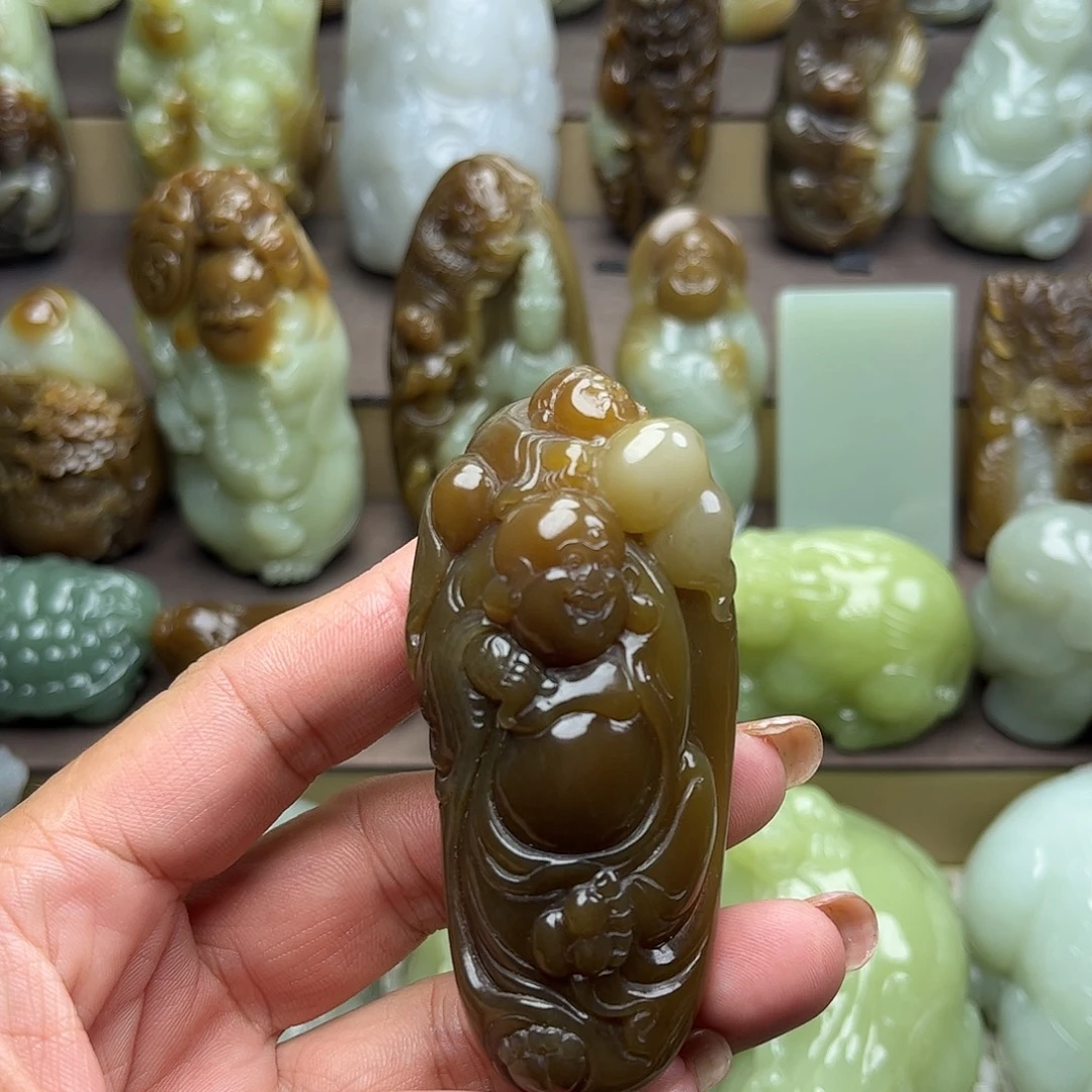 颈饰未镶嵌和田玉