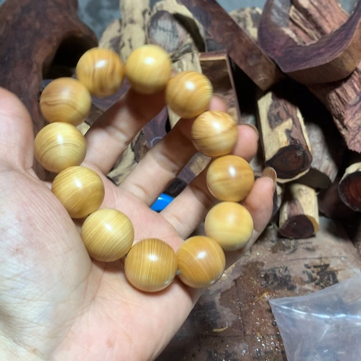 柏木（崖柏）?****࿐手串制作工艺