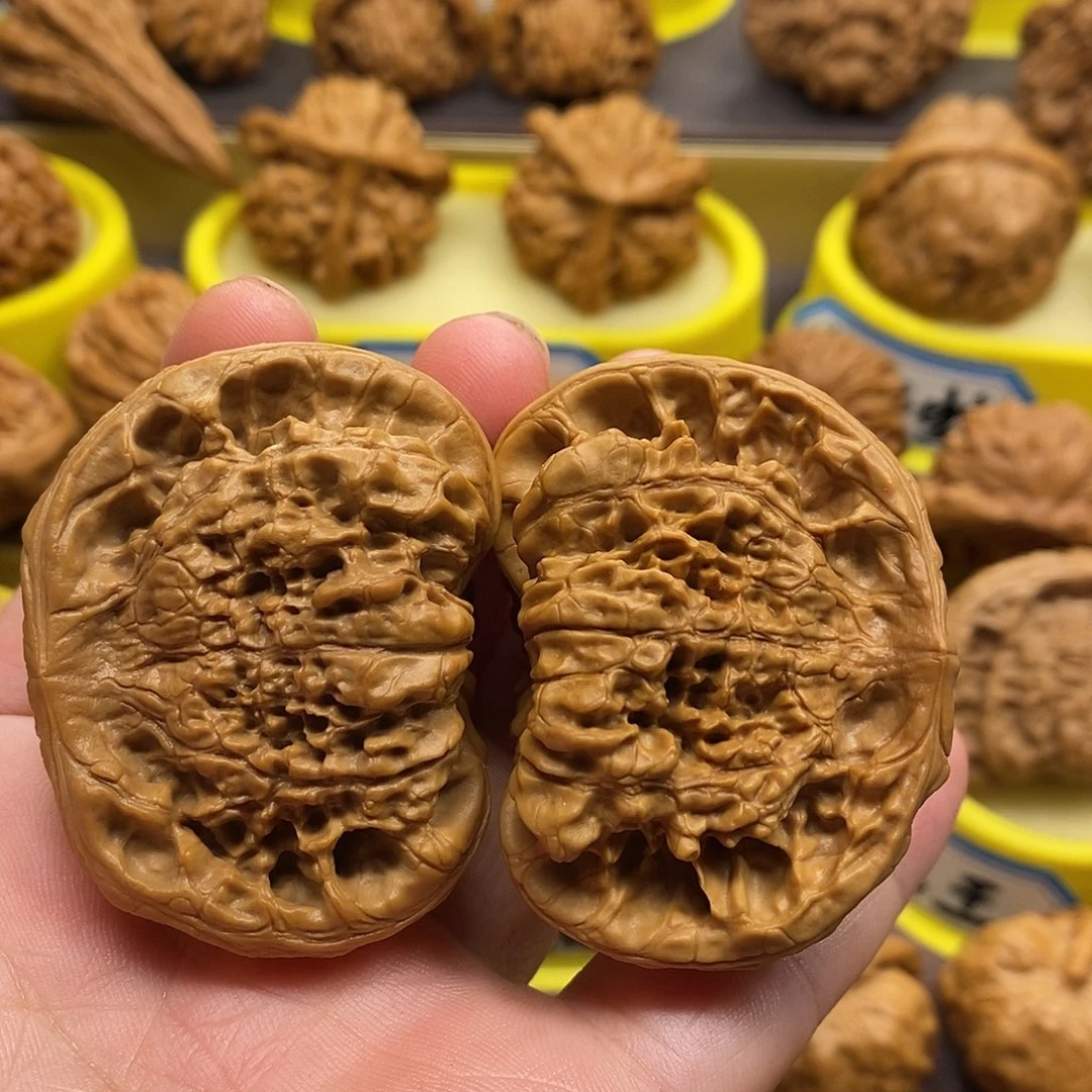 文玩核桃吊坠蛇王50全品