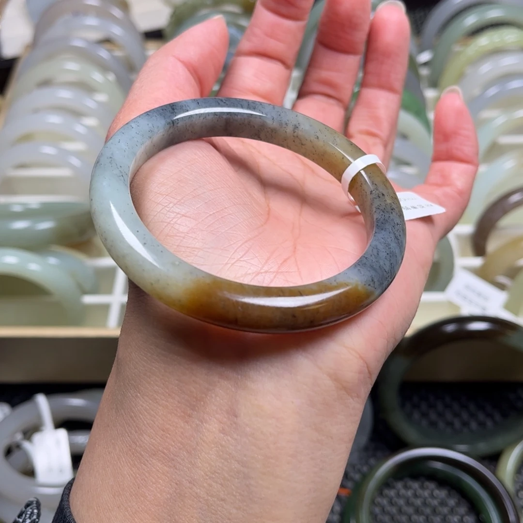 可****和田玉未镶嵌手镯57.5圈