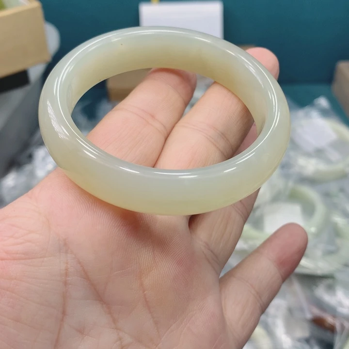 王***王蛇纹石玉未镶嵌手镯