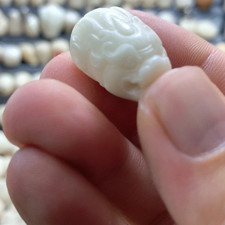 匡***室菩提根/象牙果吊坠