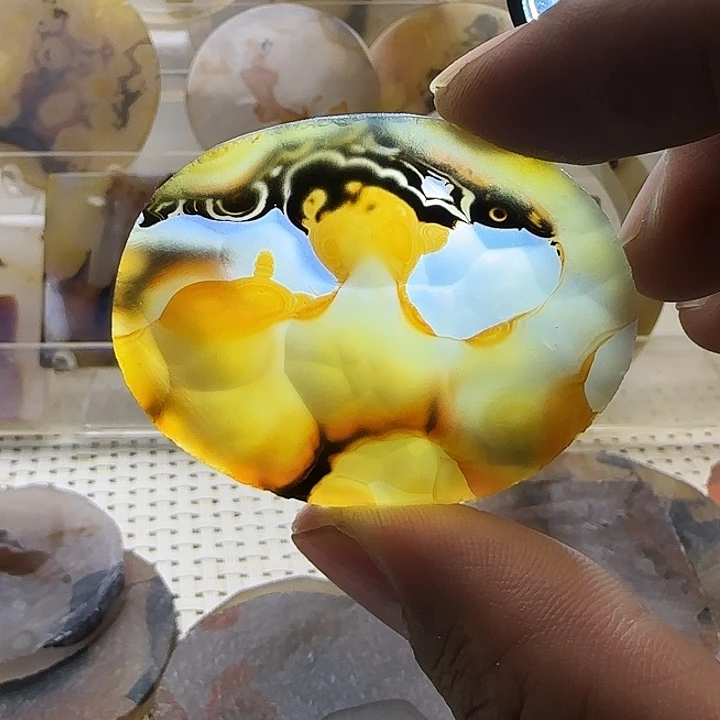 玛瑙/玉髓未镶嵌珠宝奇石