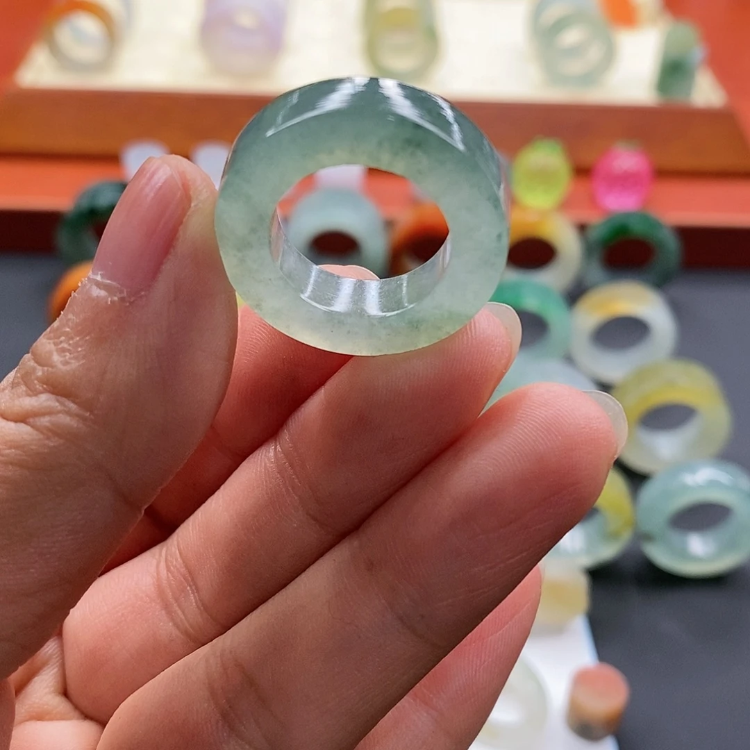 定制翡翠未镶嵌13-18圈口