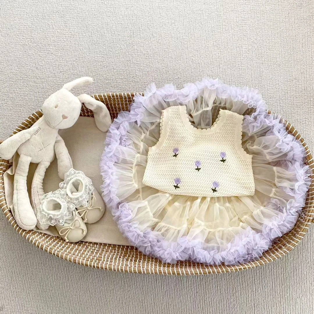 婴儿衣服满月女宝针织小花吊带上衣蕾丝花边裙子百天周岁公主礼服