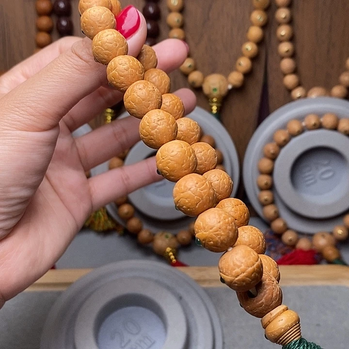 一***子手串凤眼菩提12mm➕绿宝石镶嵌