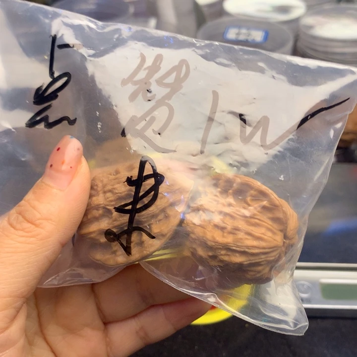 文玩核桃吊坠r*r点赞送