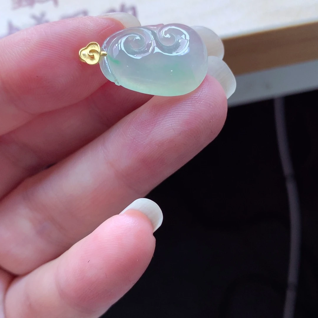 翡翠颈饰18K金镶嵌吊坠